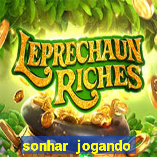 sonhar jogando futebol sendo goleiro