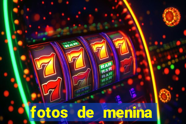 fotos de menina cacheada fake